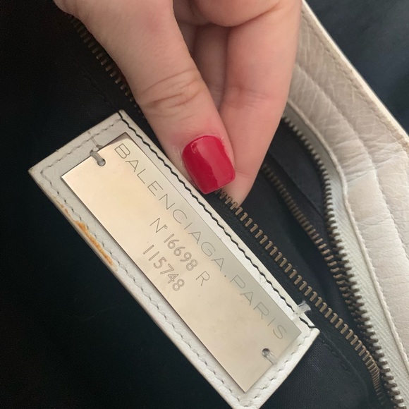 Authentic Off White Classic City Balenciaga - Picture 3 of 8